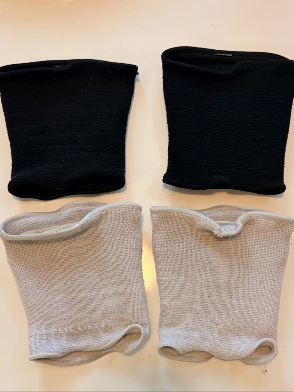 Mizuno Volleyball Knee Pads Sz M Bundle 2 Pairs Black & White Padded Preloved
